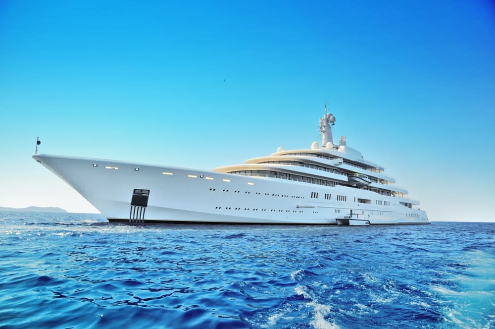 Featured image for “While the Rest of Us Drown Under Sky-High Rents, Big Real Estate Execs Buy Superyachts and Hire Superstar Drake for a Party”